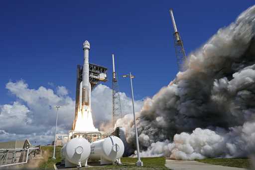 Boeing's Starliner capsule atop an Atlas V rocket lifts off from Space Launch Complex 41 at the Cap…