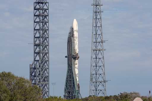 Blue Origin's New Glenn rocket stands ready for another launch attempt from Launch Complex 36 at th…