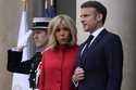 French President Emmanuel Macron and his wife Brigitte Macron wait for China's President Xi Jinping…