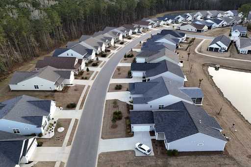 Average long-term US mortgage rate rose this week to 6.77%, highest level in 10 weeks