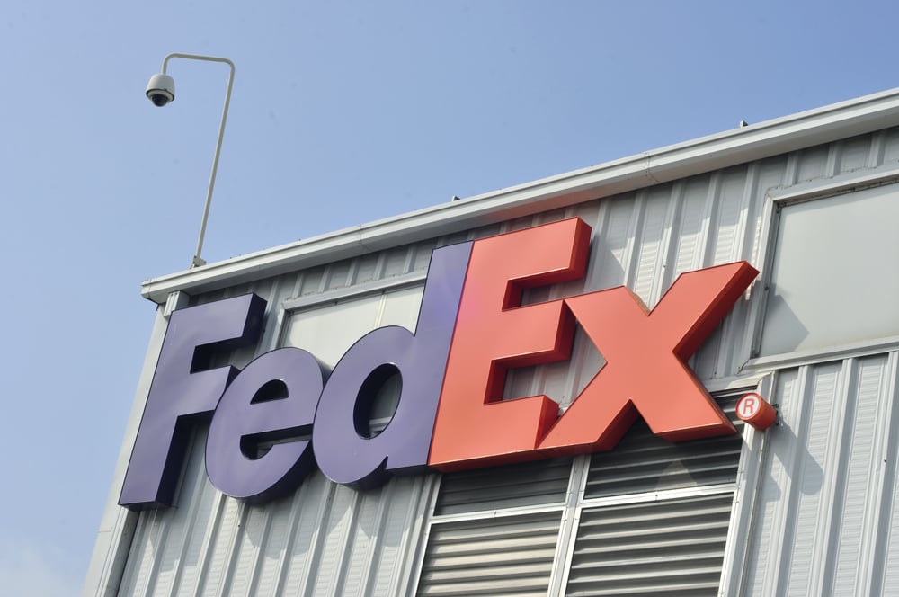 Record e-Commerce Volumes Deliver Surprise Quarter for FedEx (NYSE:FDX ...