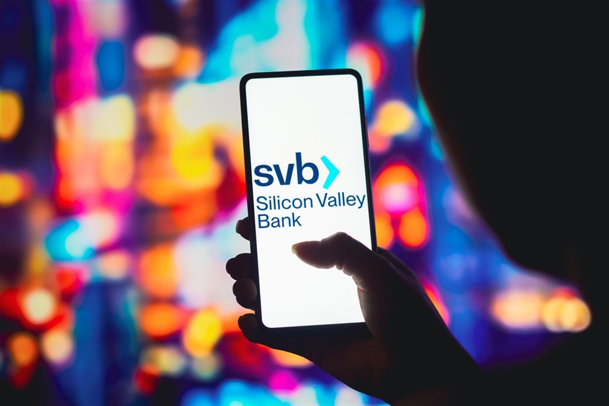 Silicon Valley Bank stock price 