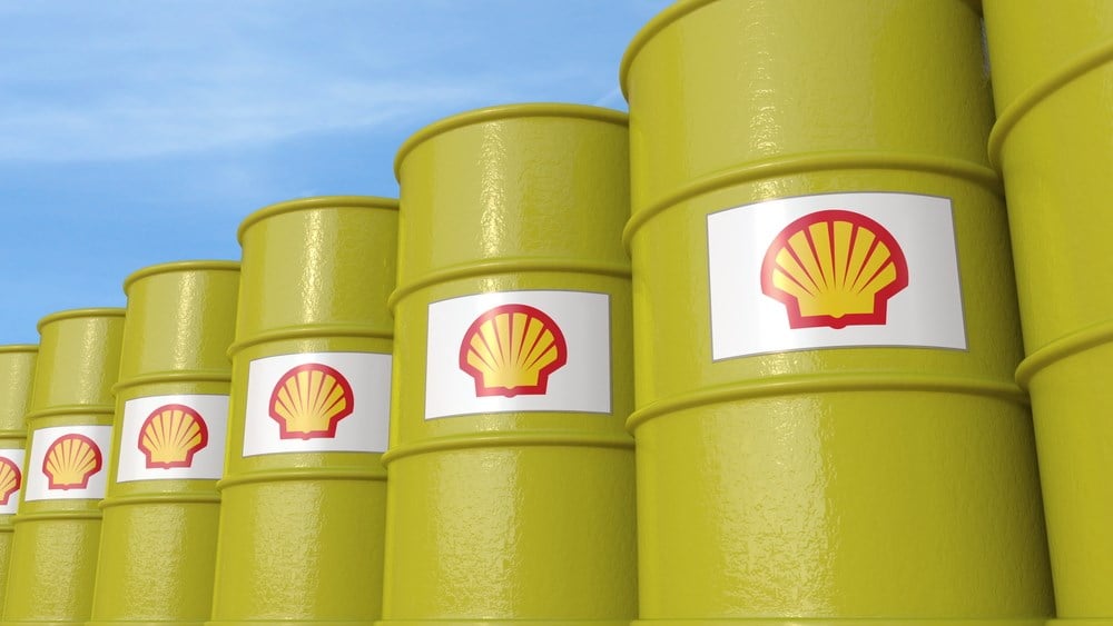 Shell oil stock price: Image of oil barrels labeled with the Shell logo