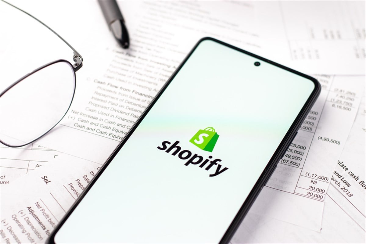Shopify stock price outlook 