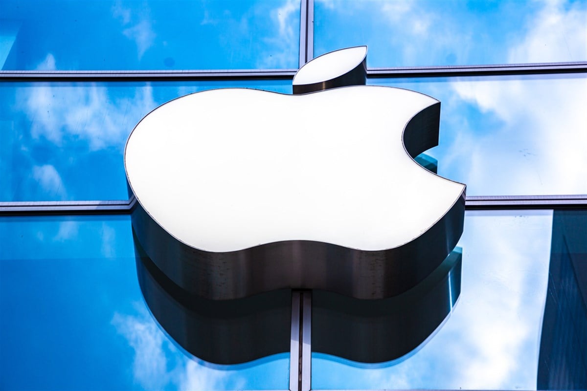 Apple stock at a crossroads, is now the time to buy? theeveningleader