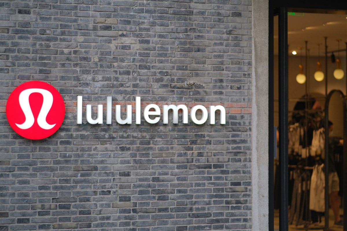 lululemon athletica (LULU) Stock Last 6 Months ($369.78-$508.89)