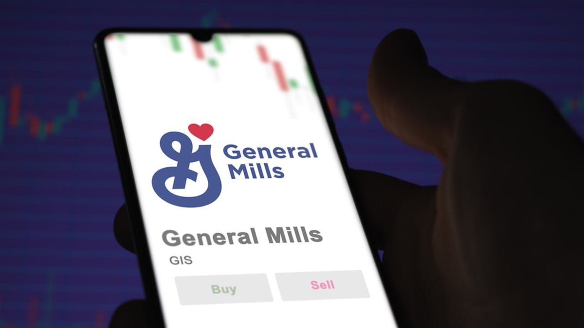 General Mills logo and stock on smartphone screen