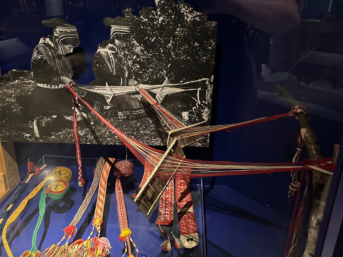 Weaving display at Norsk Folkmuseum