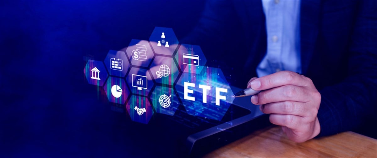 ETF investment concept, Exchange Traded Fund, ETF stock options and stock market index fund, Growing Wealth in the Financial Market. — Photo