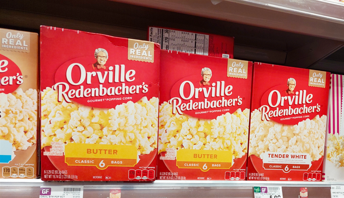 Los Angeles, California - July 21, 2024: Different boxes of Popcorn on a shelf in a supermarket — Stock Editorial Photography