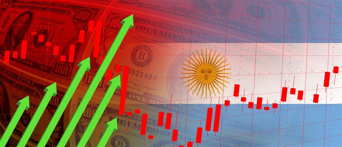 Argentina flag, dollar bills, stock market chart and rising green arrow. Financial data, exchange rate, employment, interest, inflation, recession and financial concept background image — Photo