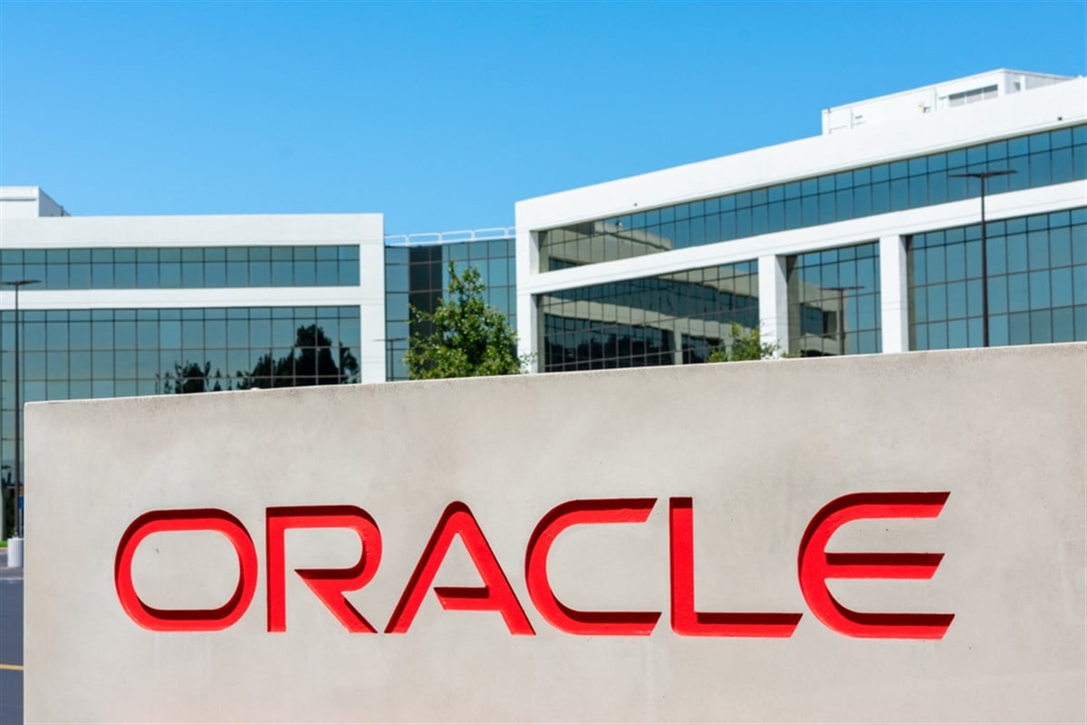 Oracle sign near computer technology corporation headquarters campus in Silicon Valley