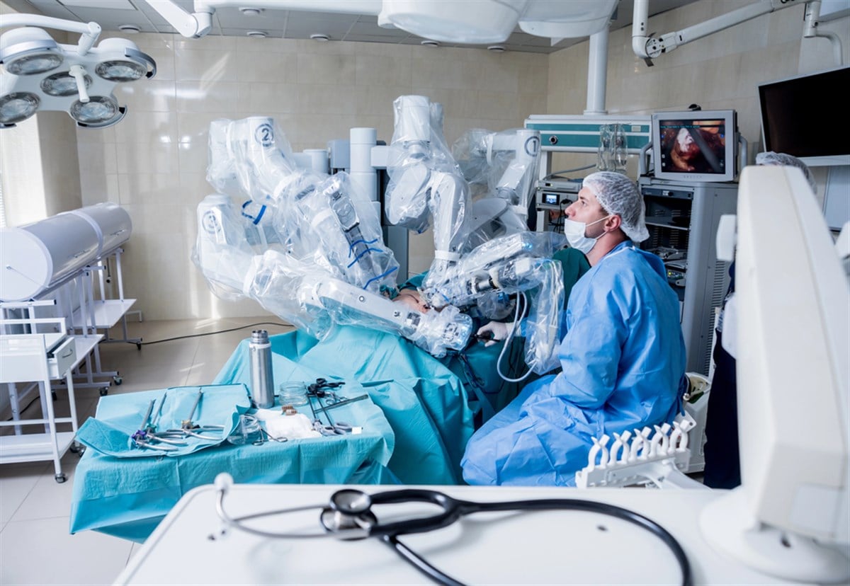 2 Robotic Surgery Stocks Challenging Intuitive Surgical's Lead ...