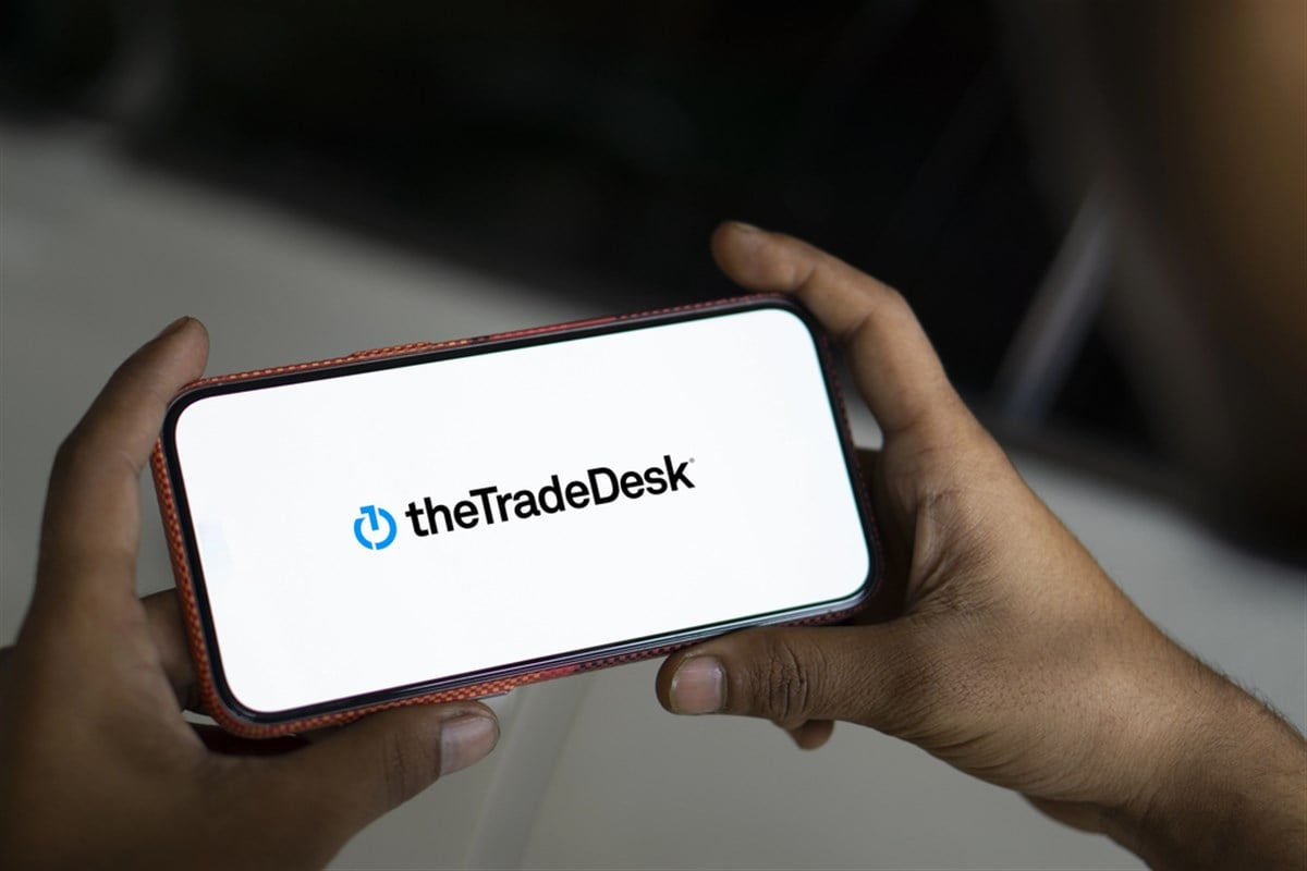 Dhaka, Bangladesh- 24 Sep 2024: The Trade Desk logo is displayed on smartphone. — Stock Editorial Photography