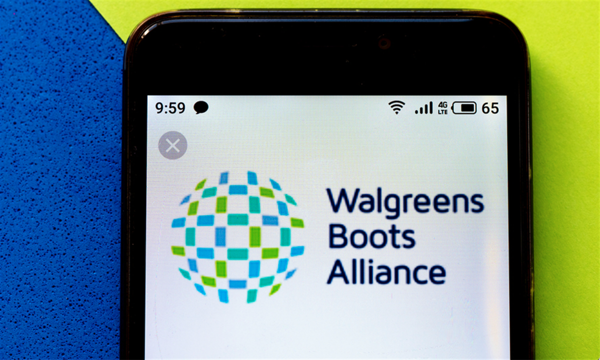 In this photo illustration Walgreens Boots Alliance logo is seen displayed on a smartphone — Stock Editorial Photography