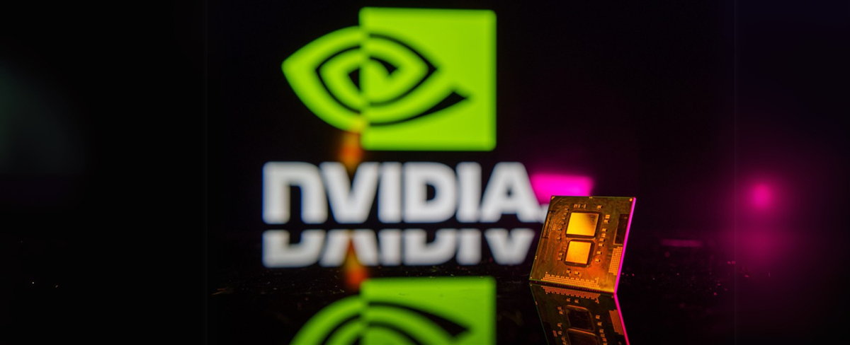 New Jersey, United States of America - February 5: microchip GPU with Nvidia logo in the background. High quality photo — Stock Editorial Photography