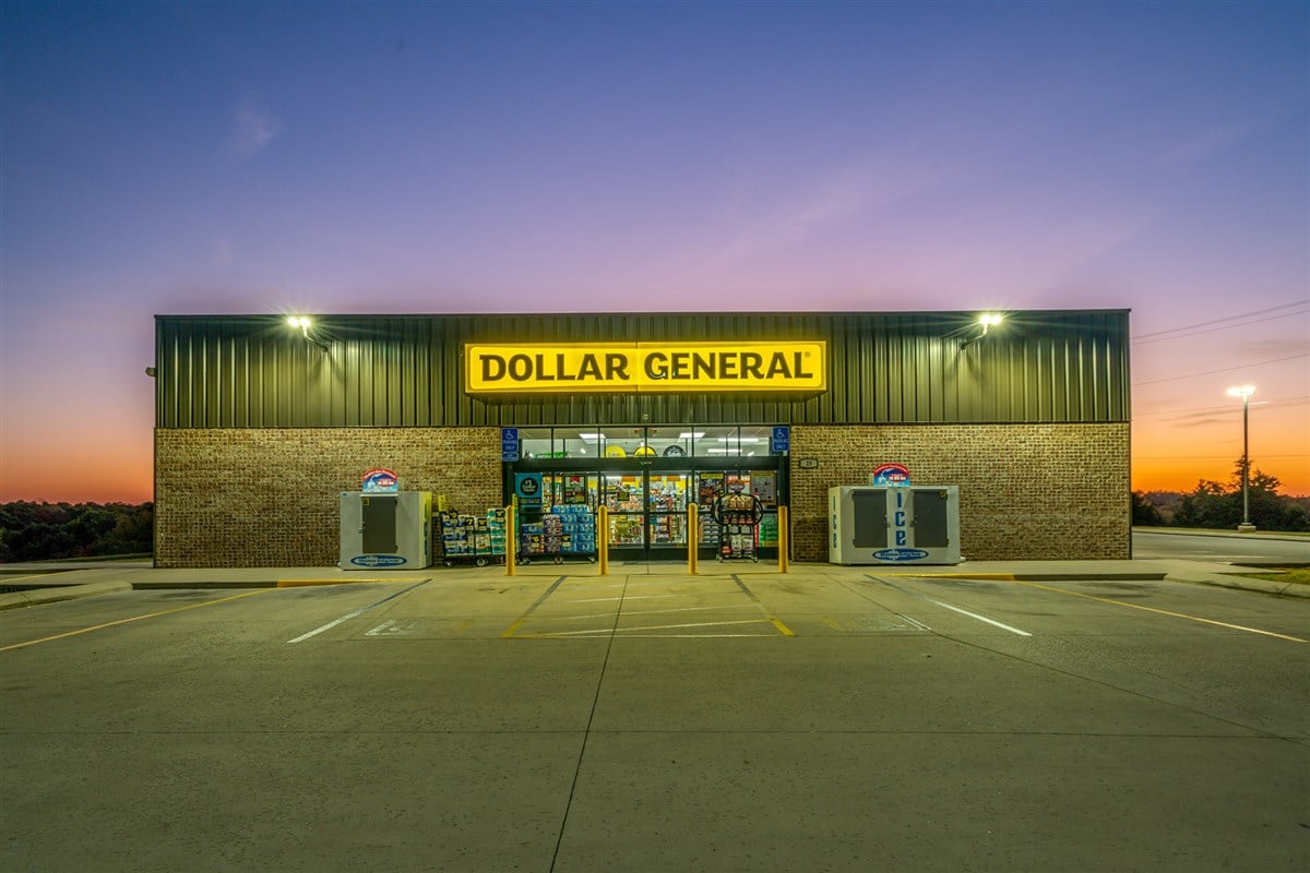 Media DG_Store_Exterior6 Download - Dollar General Media Assets