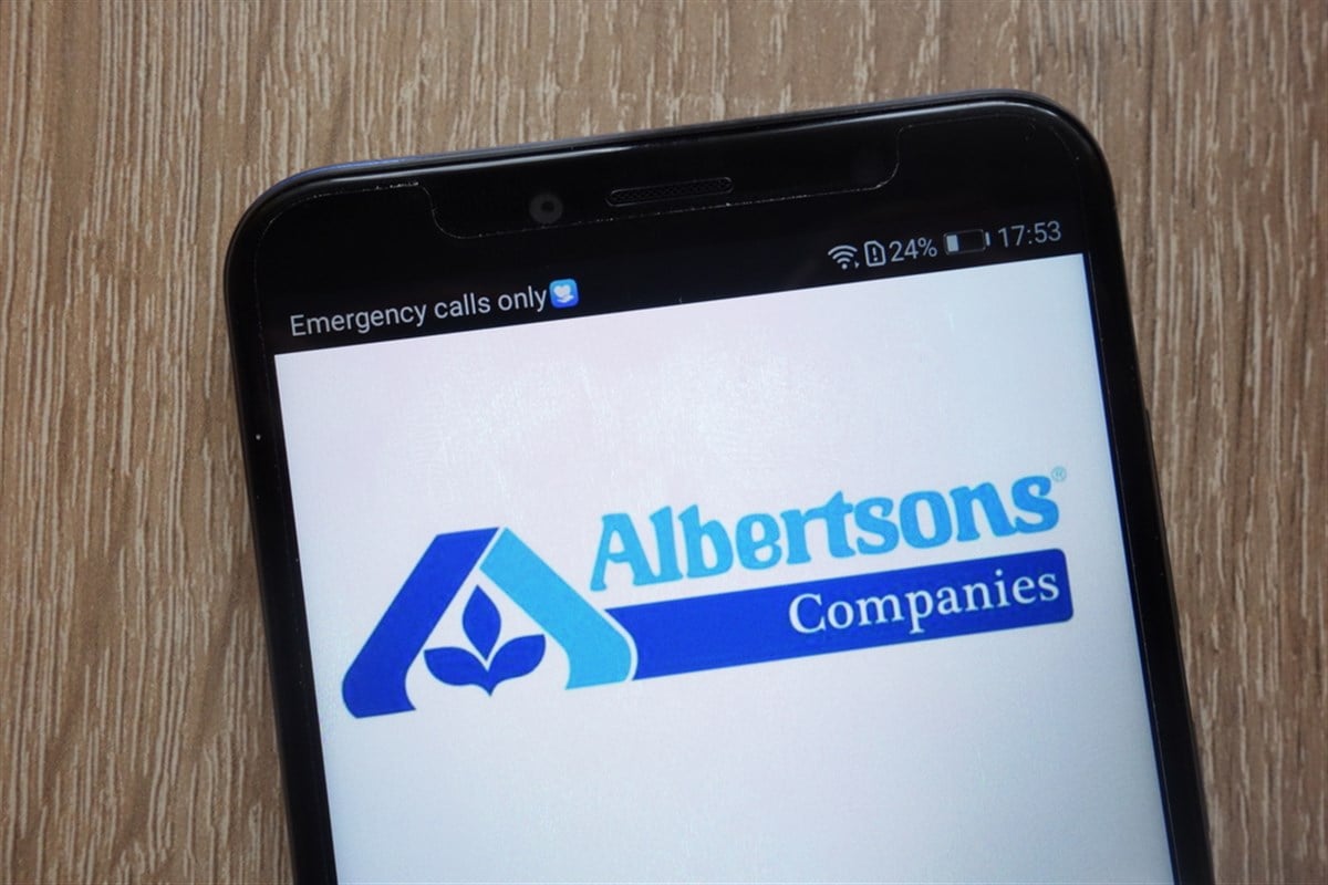 Albertsons (NYSE: ACI) Has Flaws, But It’s Worth More Than 7x Earnings