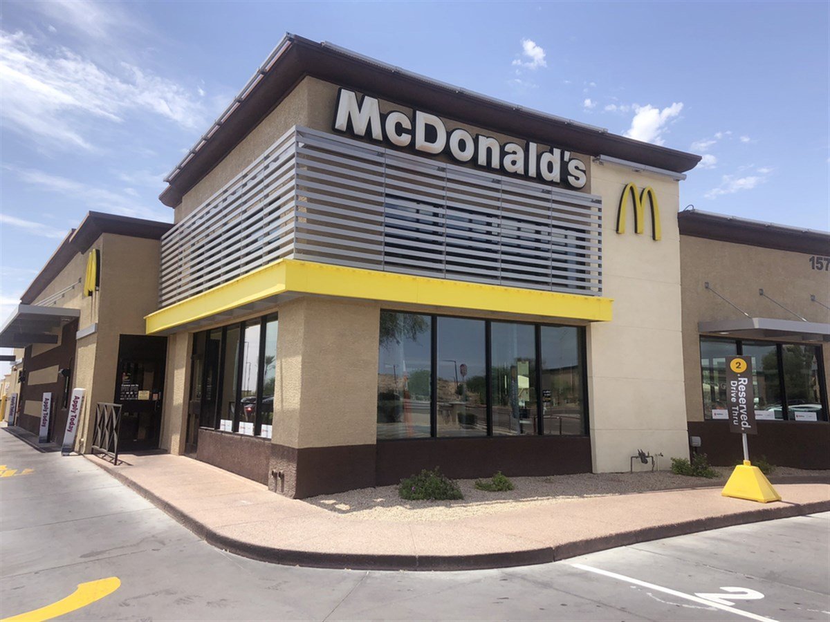 Where McDonald's (MCD) Stock Goes Next May Depend on Where Wendy's (WEN) Goes