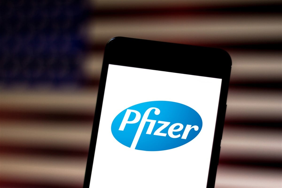 Pfizer (NYSE:PFE) Stock: A Strong Option for Dividend Investors