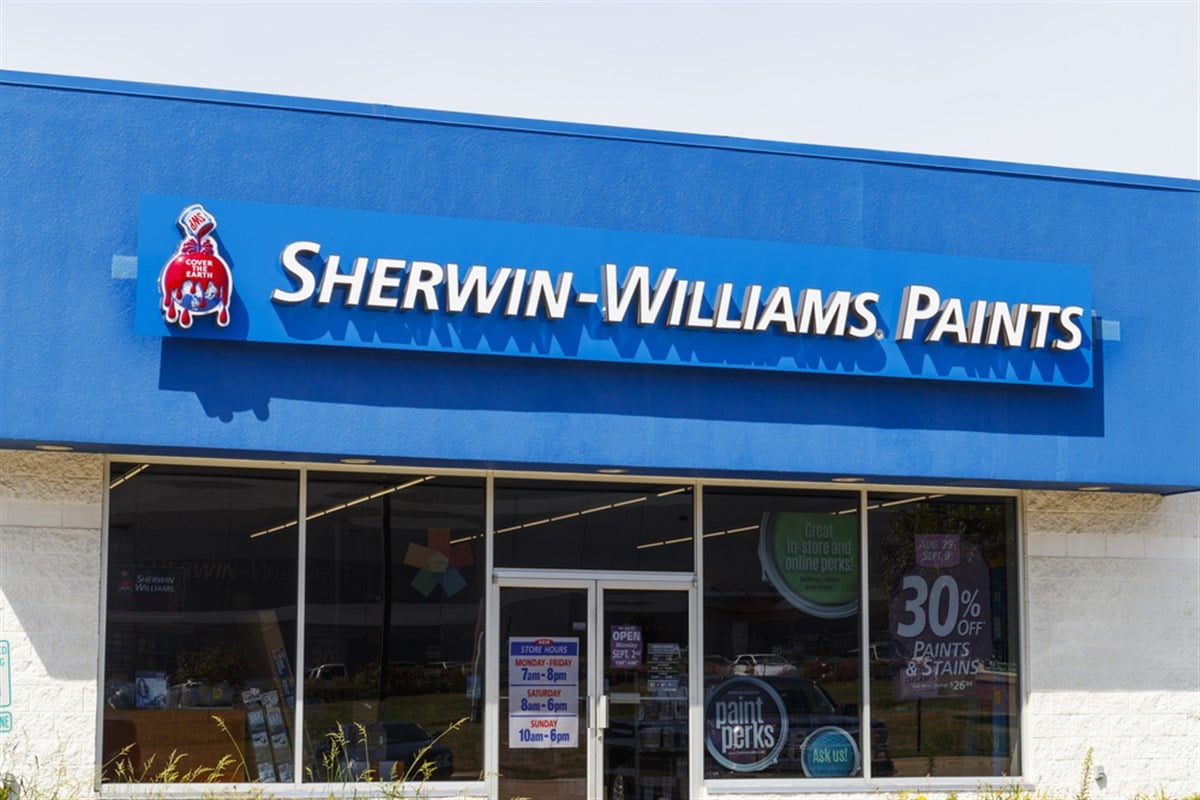 Sherwin-Williams (NYSE:SHW) Gets a Fresh Coat of Analyst Love