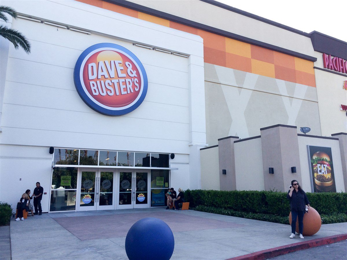 It’s Time to Stop Playing Around With Dave & Buster’s Stock