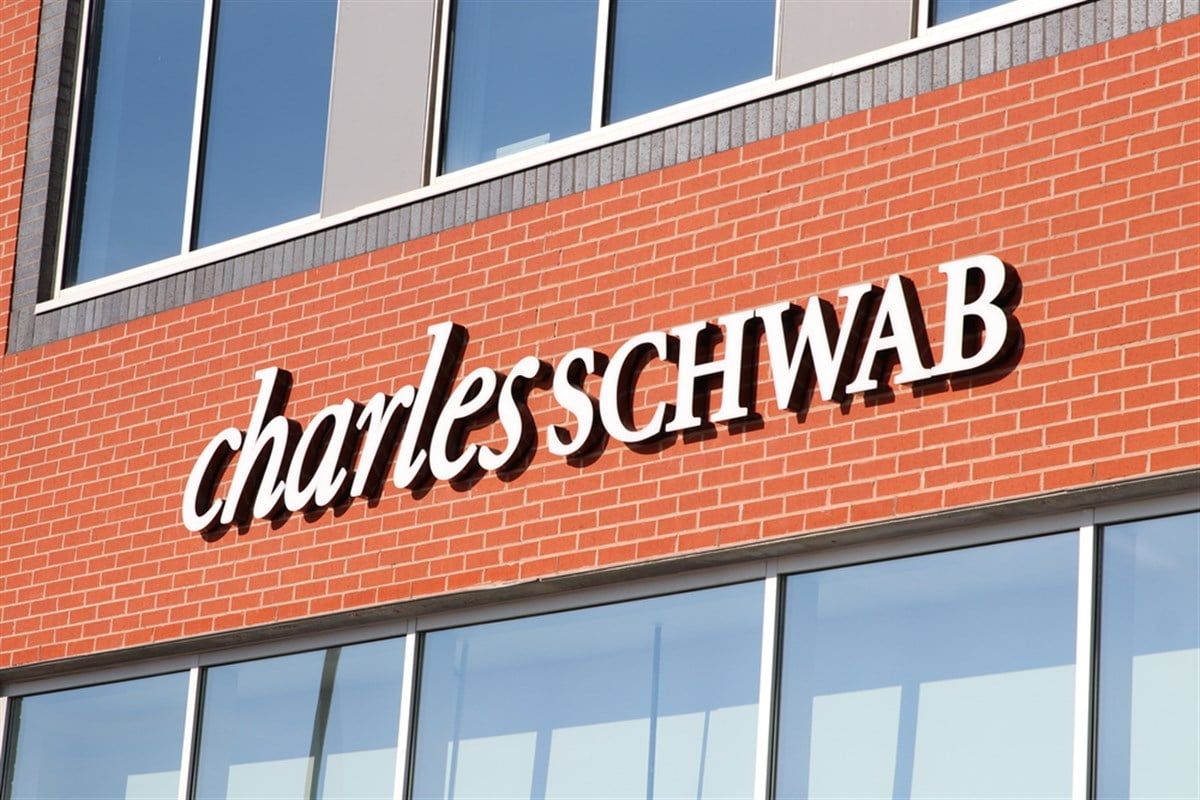 Charles Schwab is Set for a Blowout Quarter