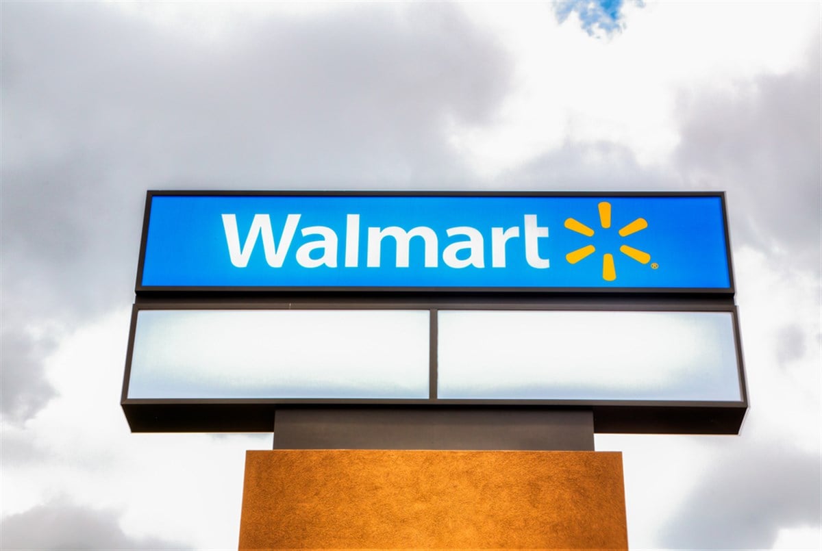 Don’t Rush To Buy Walmart, Extra Low Prices Are On The Way 