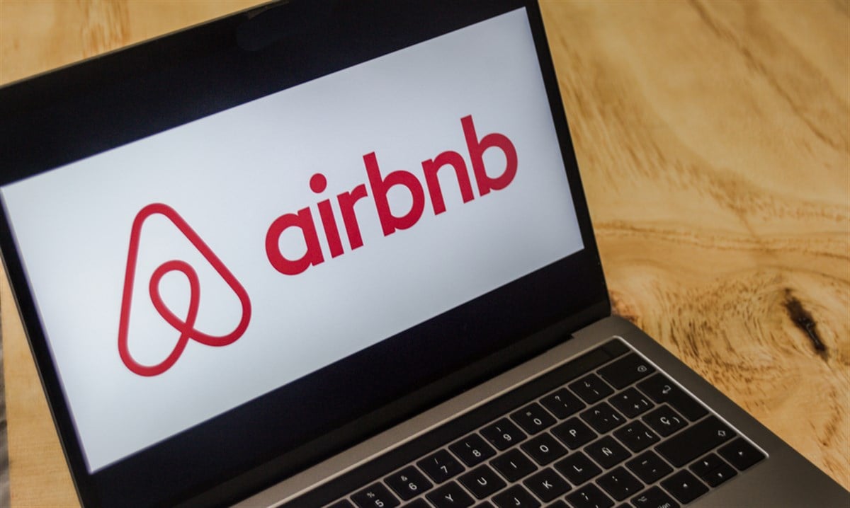 Airbnb: Bold Competitive Threats &amp; A New World of Travel