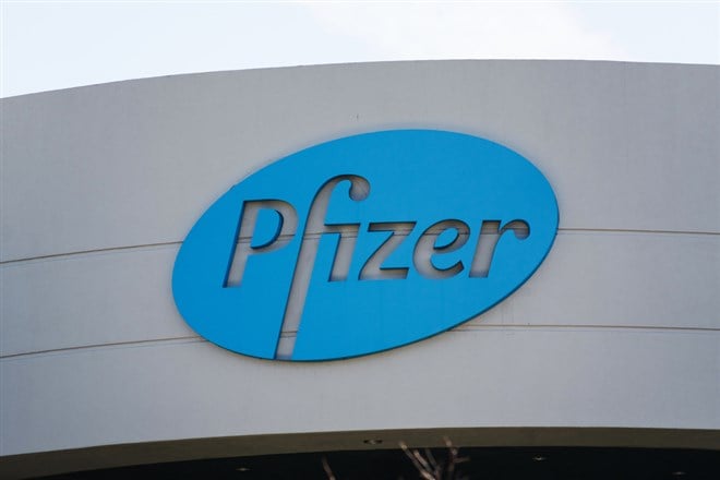 Pfizer: From pandemic hero to investor jitters