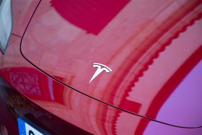 Tesla's winter woes: A storm of challenges and disruption