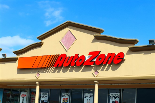 autozone logo sign on building