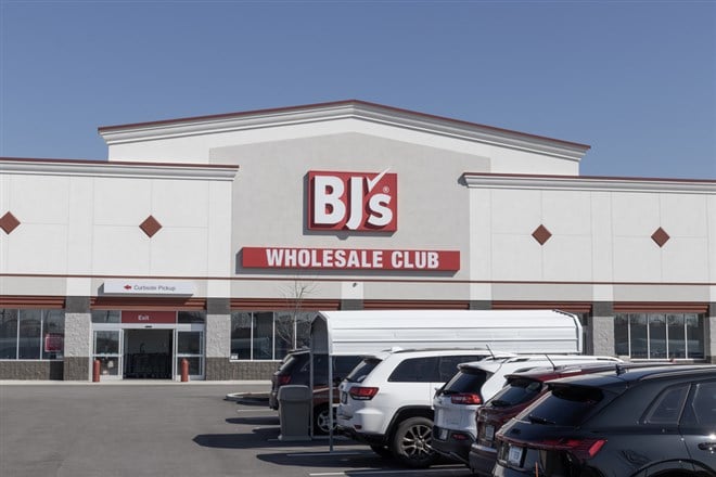 BJ's Wholesale Club store logo sign