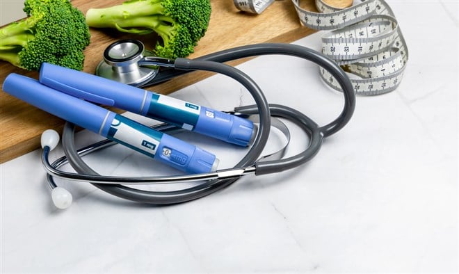 Ozempic Insulin injection pen or insulin cartridge pen for diabetics. Medical equipment for diabetes patients. — Photo