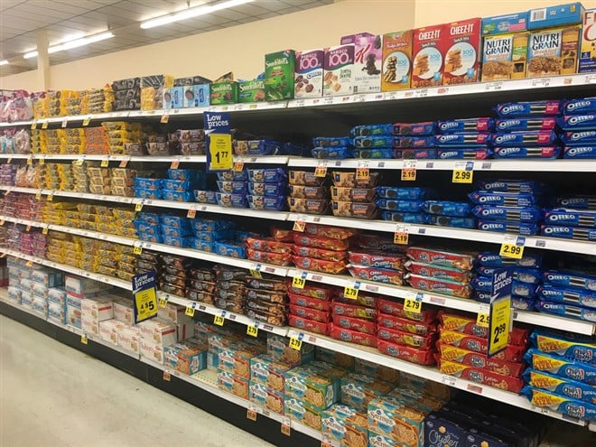 Cookie Aisle at Grocery Store — Stock Editorial Photography