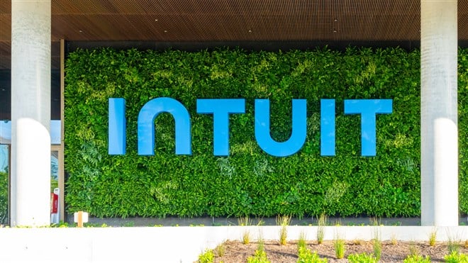 Intuit Beats Q4 Earnings: AI, Dividends, and a Growth Strategy