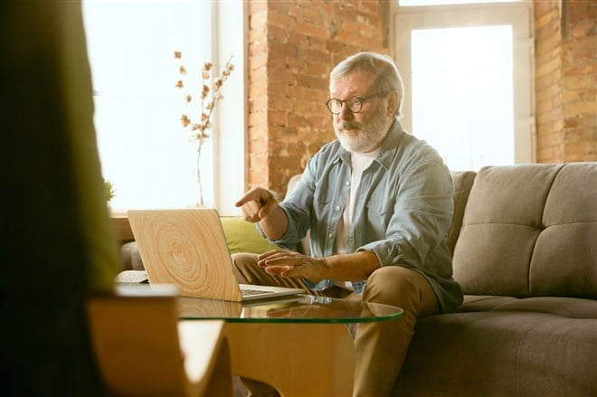 Study: How Much Are Retirees Earning from Side Hustles in 2024?