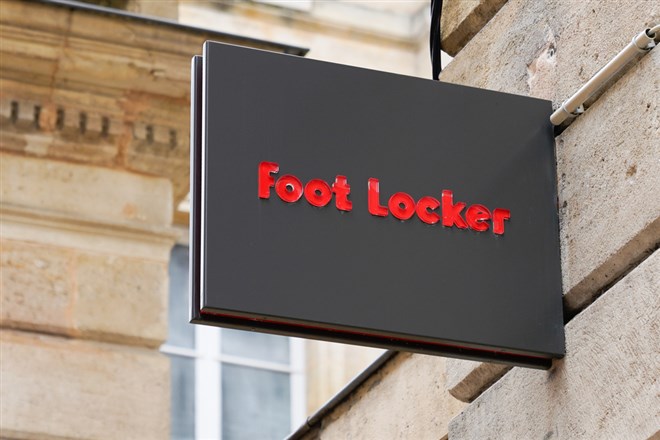 Foot Locker logo sign store sport shop us sportswear and footwear retailer shoes