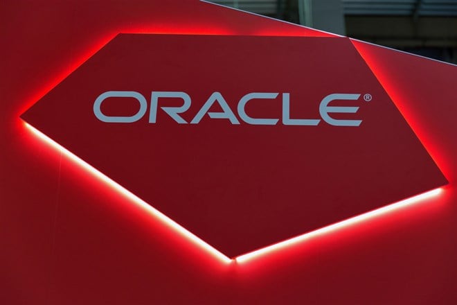 Oracle booth during CEE 2017 in Kiev, Ukraine — Stock Editorial Photography