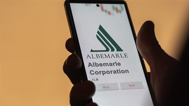 April 09th 2024 , Charlotte, North Carolina. Close up on logo of Albemarle Corporation on the screen of an exchange. Albemarle Corporation price stocks, $ALB on a device. - Stock Editorial Photography