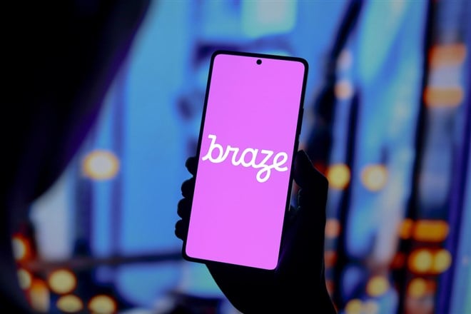 September 8, 2024, Paraguay. In this photo illustration, the Braze, Inc. logo is displayed on a smartphone screen — Stock Editorial Photography