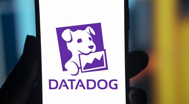 Dhaka, Bangladesh- 11 Aug 2024: DataDog logo is displayed on smartphone. Datadog is a SaaS platform that monitors cloud applications. — Stock Editorial Photography