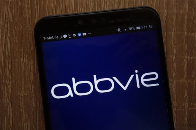 KONSKIE, POLAND - AUGUST 18, 2018: AbbVie logo displayed on a modern smartphone - Stock Editorial Photography