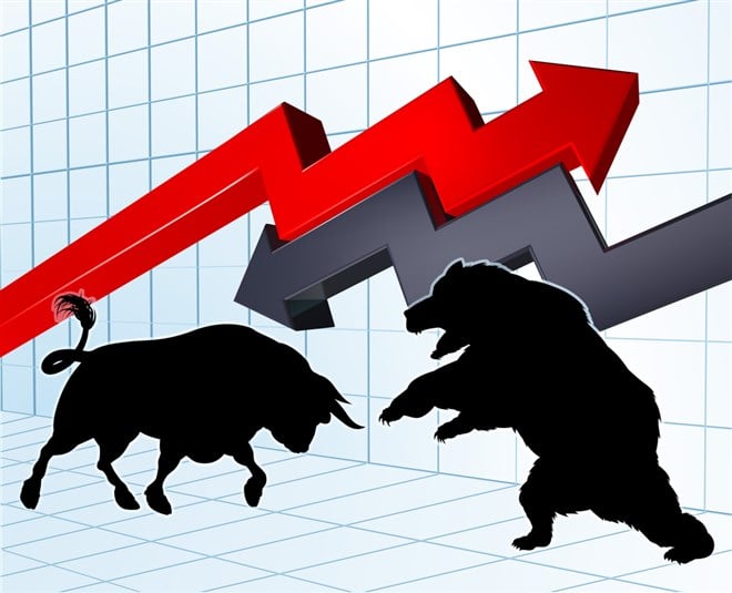 Bull versus a bear characters in silhouette - short squeeze stocks 