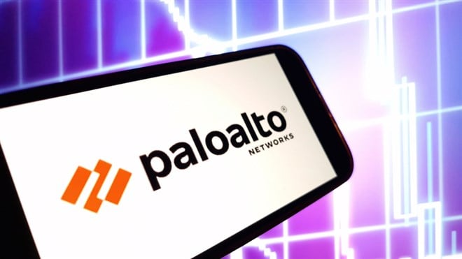 Konskie, Poland - November 12, 2024: Palo Alto Networks company logo displayed on mobile phone — Stock Editorial Photography