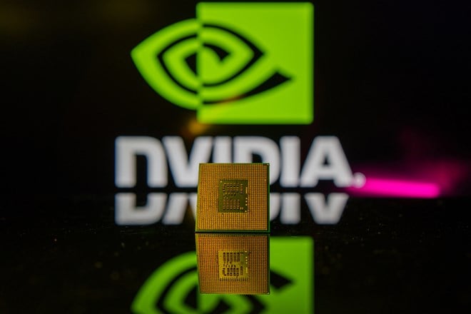 New Jersey, United States of America - February 5: microchip GPU with Nvidia logo in the background. High quality photo — Stock Editorial Photography