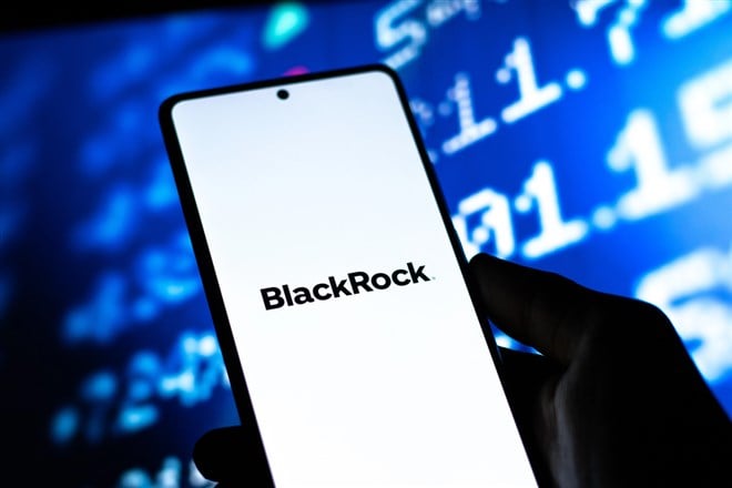 West Bangal, India - April 20, 2022 : The Blackstone Group logo on phone screen stock image. - Stock Editorial Photography