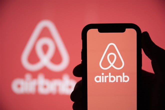 Can Airbnb Still Thrive in a Recession? 