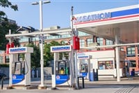 marathon petroleum gas station pumps