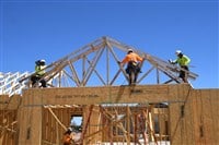 New construction framing being assembled by a crew from the construction company that the workers are employed by. These houses being built in Arizona which is in the Southwest part of the United States. — Stock Editorial Photography